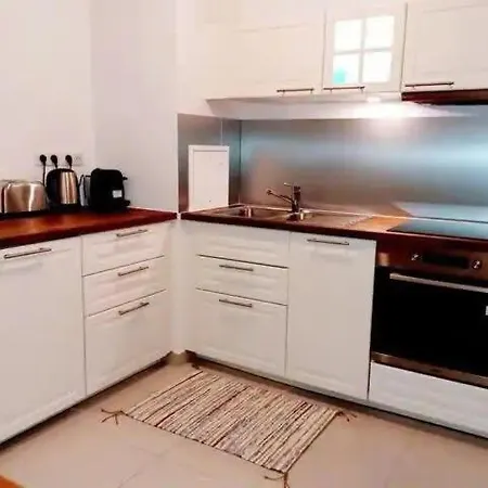 Elegancia Rueil, 20 Min De Paris La Defense, Quartier Recherche, Apartment *
